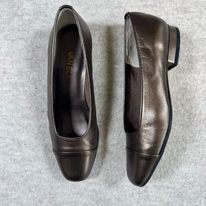 Vaneli Women's Shimmering Bronze Flats